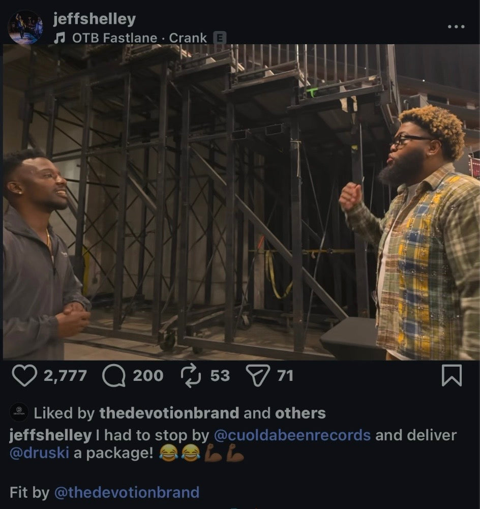 Iridescent Devotion Tracksuit Set (Shorts + Pullover) (PreOrder)