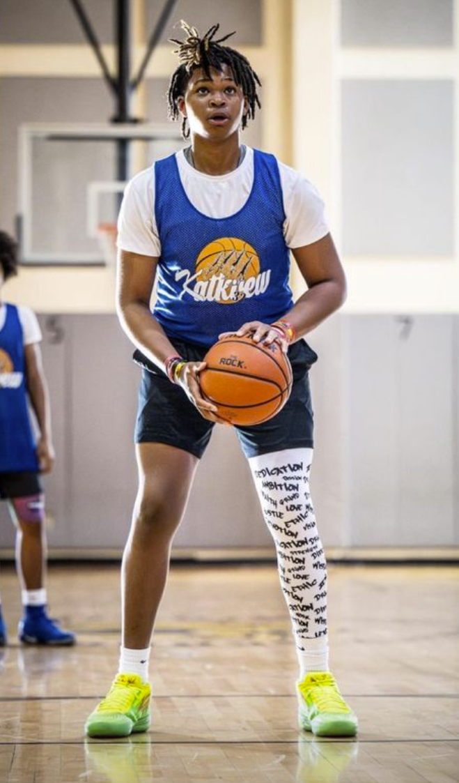 White and Black Compression 1 Leg